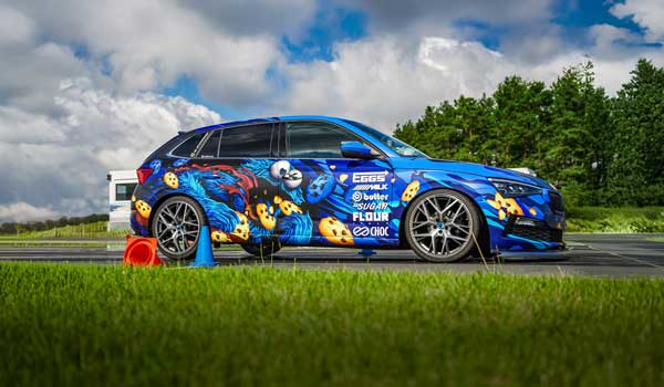 Getuntes Auto im Training